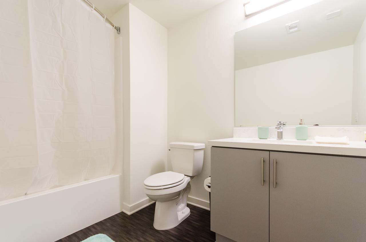 Wilshire West Suites - thumb 22