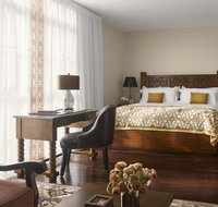 Plaza la Reina - Tourism House