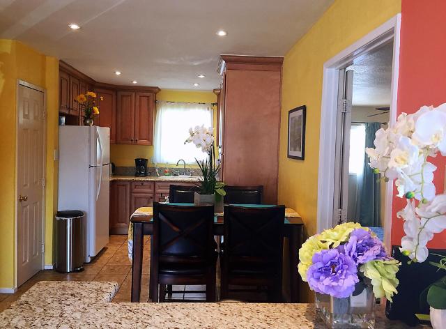 240 USC Turquoise House - thumb 16