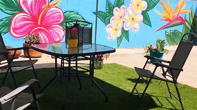 240 USC Turquoise House - thumb 1