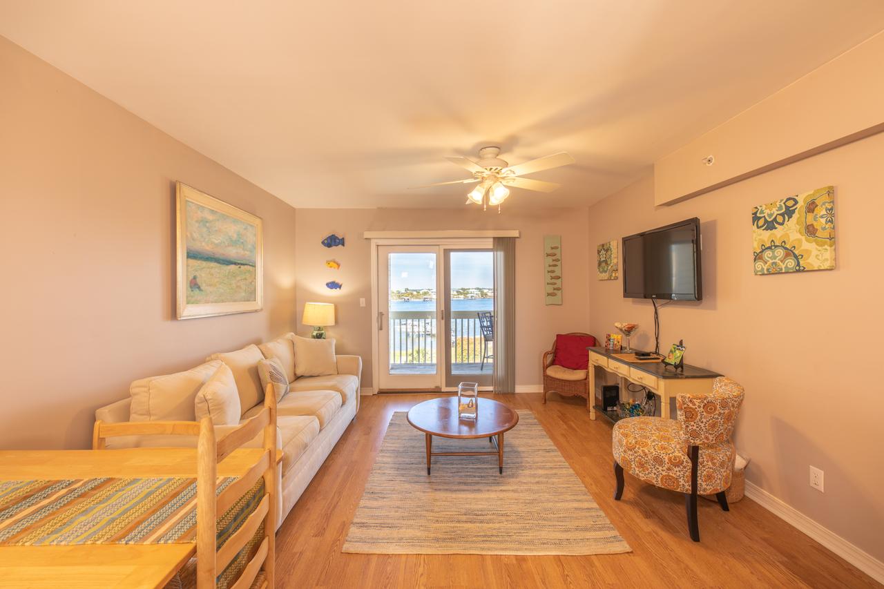 Docks On Old River Unit 7C - thumb 12