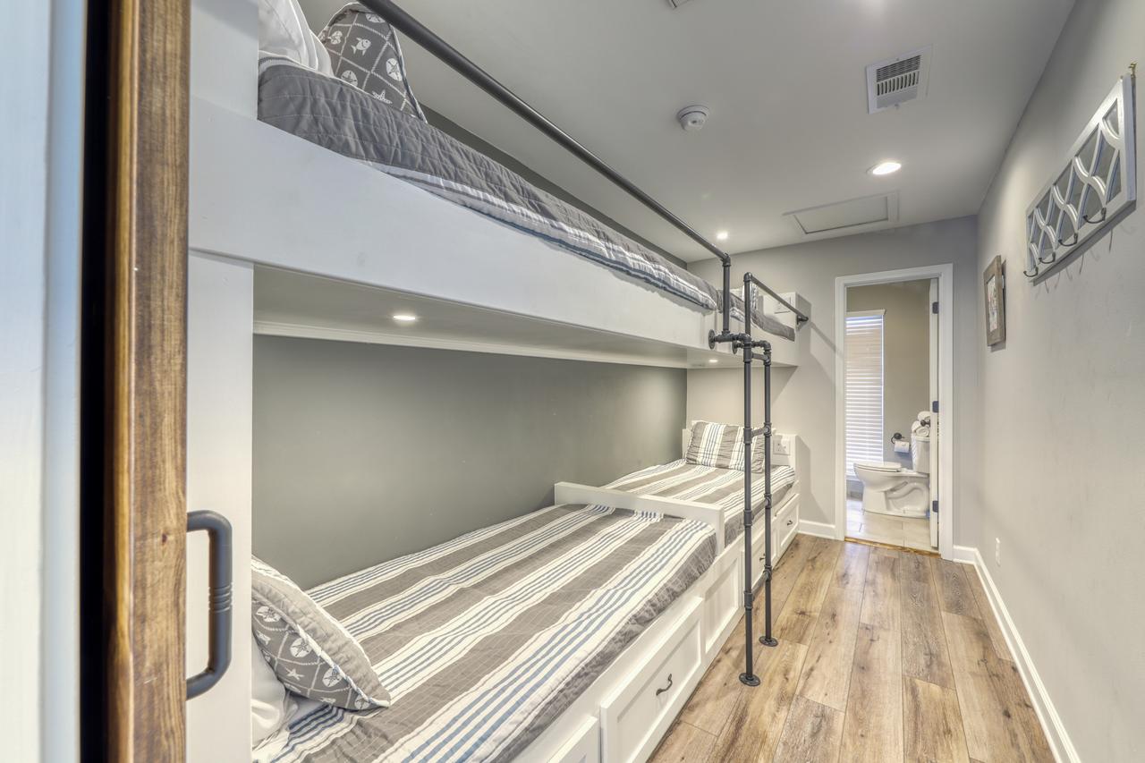 Almost Heaven - 6 Bed 7 Bath Vacation Home In Gulf Shores - thumb 41
