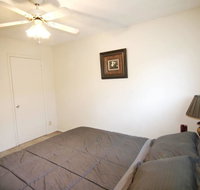 403 Simmons Street - Tourism House