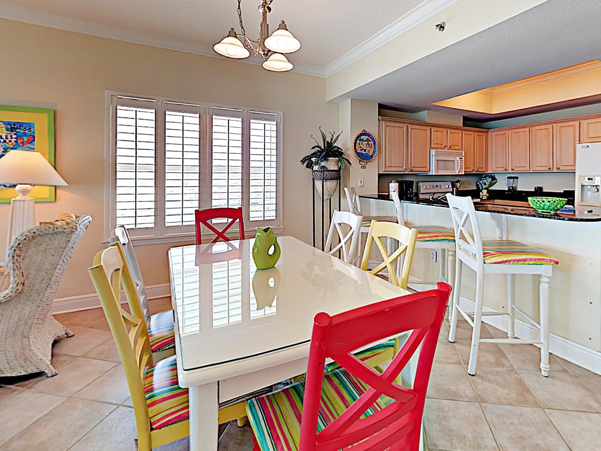 931 W Beach Blvd Condo - thumb 10