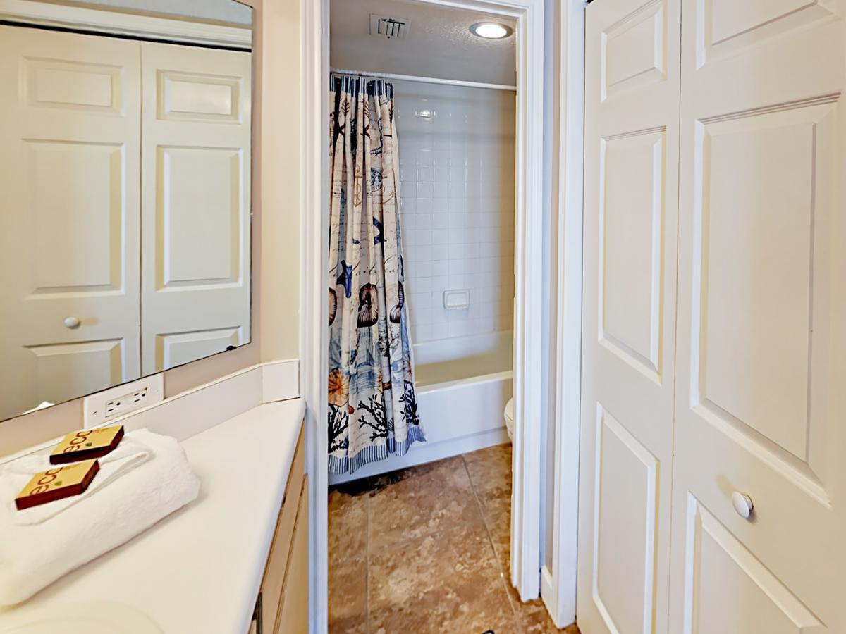969 West Beach Blvd Condo Unit 1203 - thumb 6