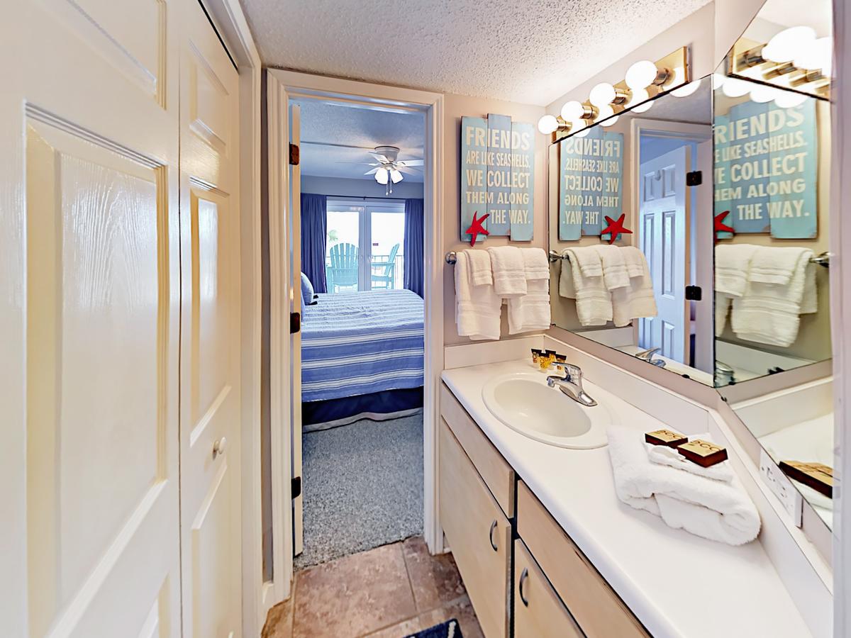 969 West Beach Blvd Condo Unit 1203 - thumb 17