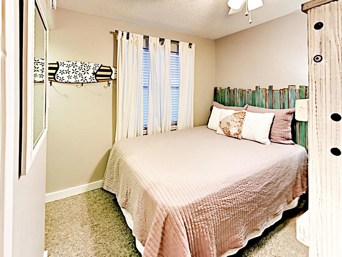 969 West Beach Blvd Condo Unit 1203 - thumb 18
