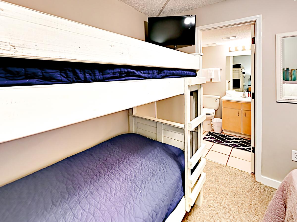969 West Beach Blvd Condo Unit 1203 - thumb 8