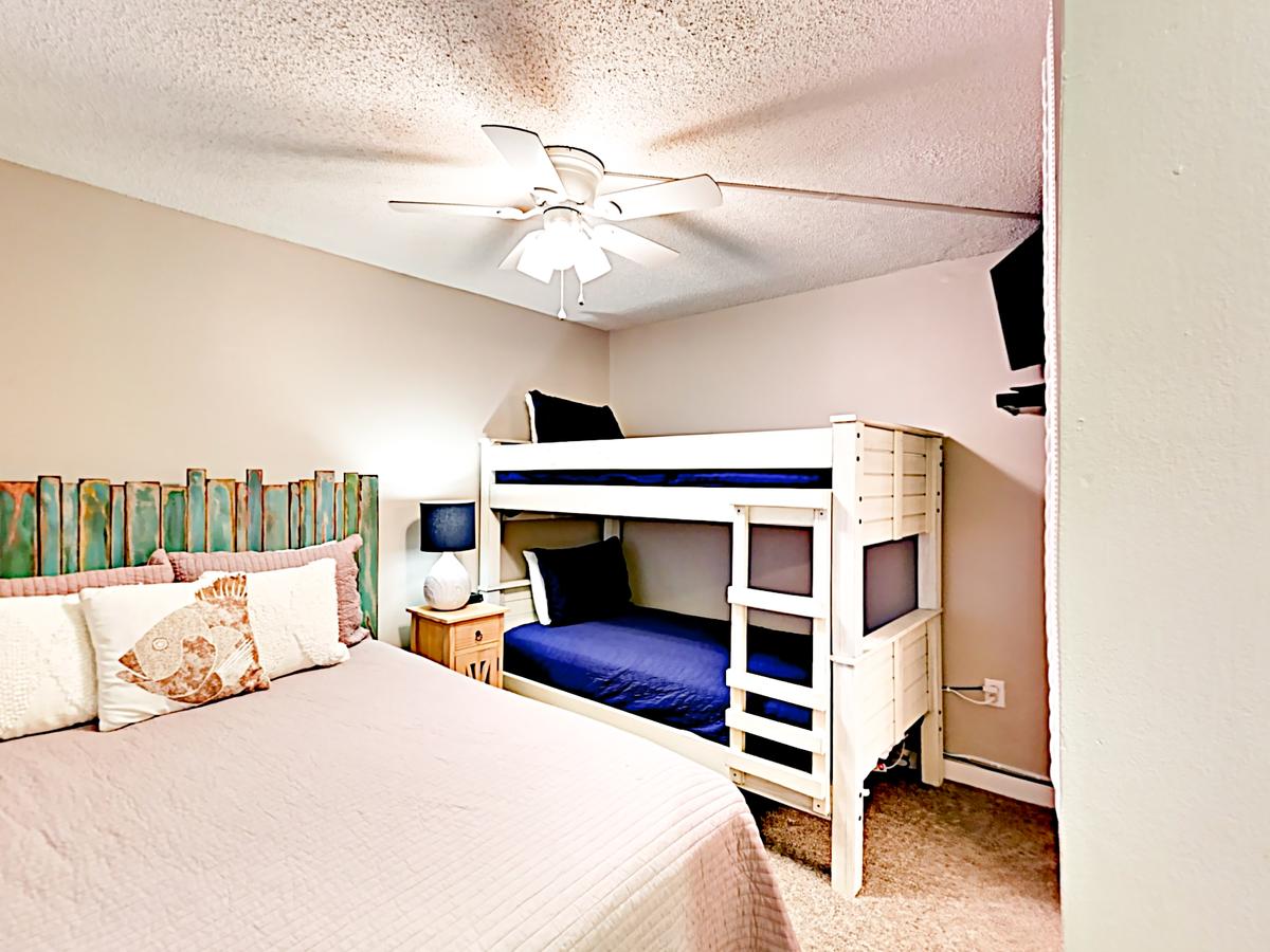 969 West Beach Blvd Condo Unit 1203 - thumb 5