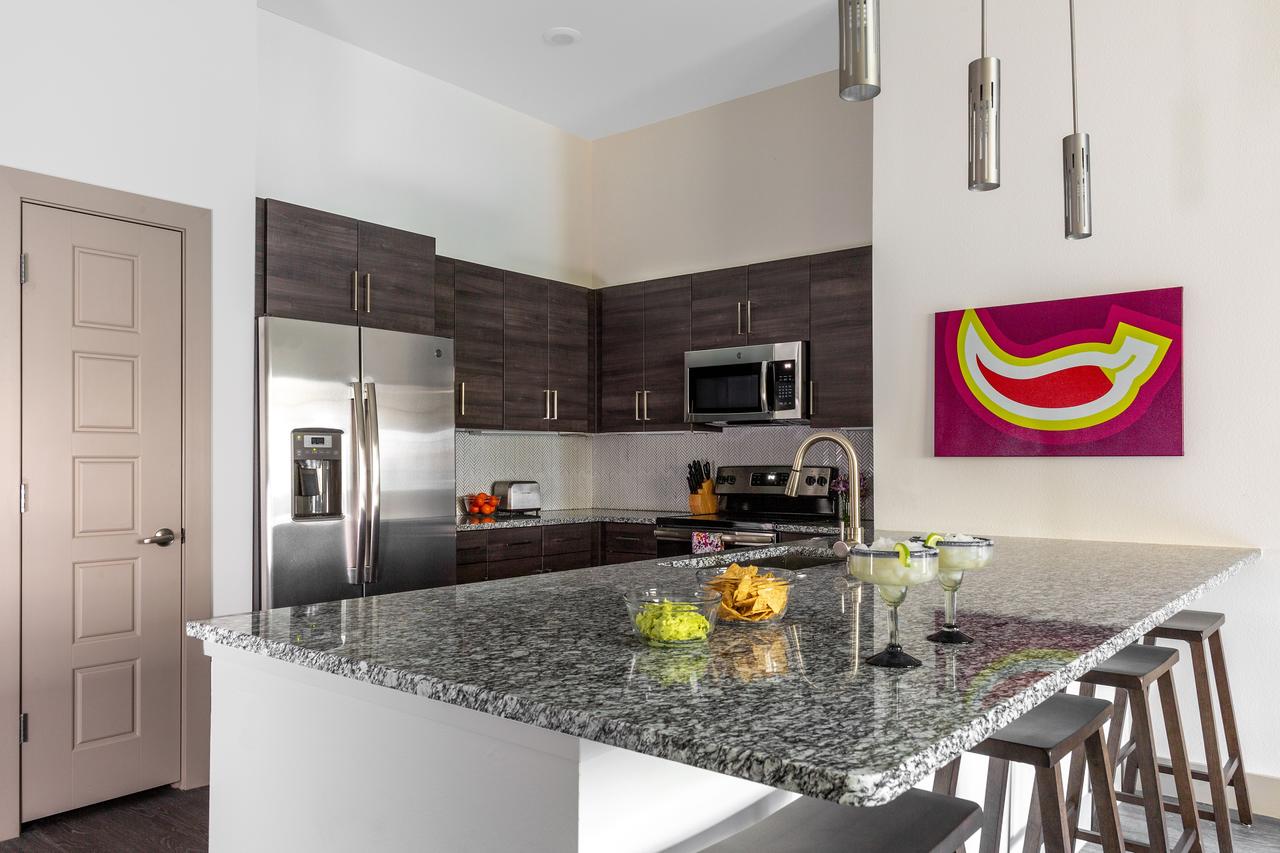 Stay Alfred At The District - thumb 16