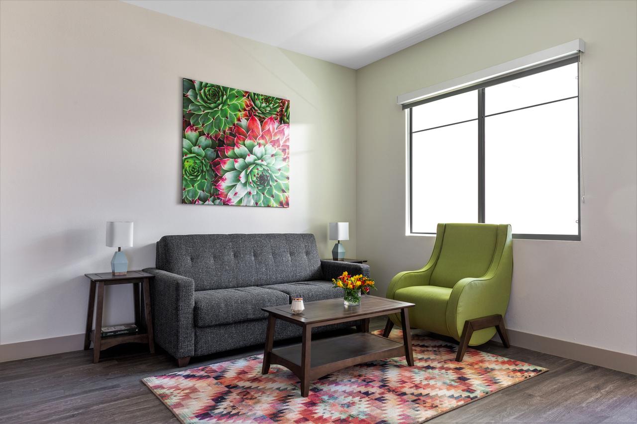 Stay Alfred At The District - thumb 21