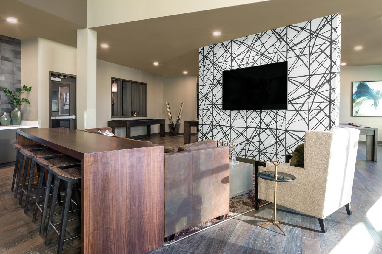 Stay Alfred At The District - thumb 19