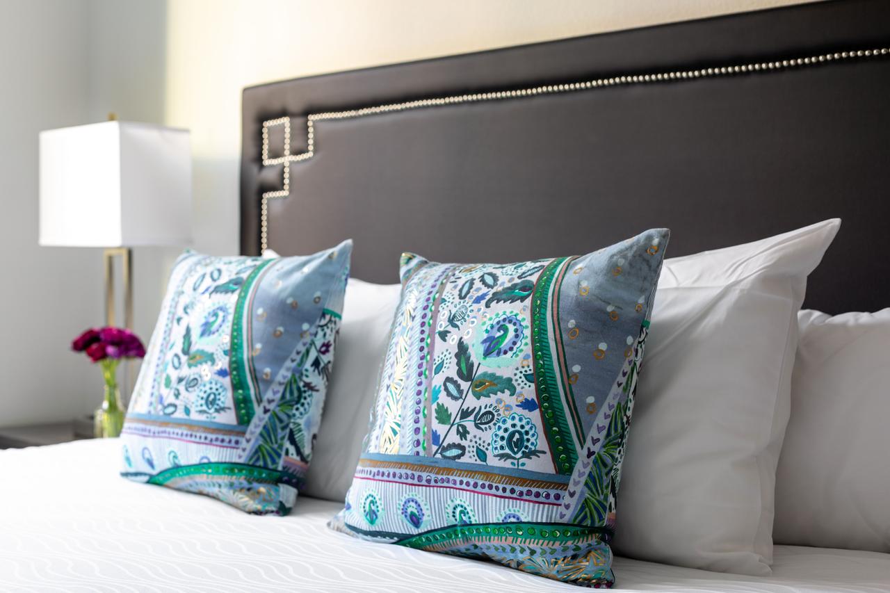 Stay Alfred At The District - thumb 44