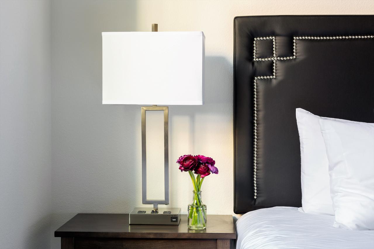 Stay Alfred At The District - thumb 24