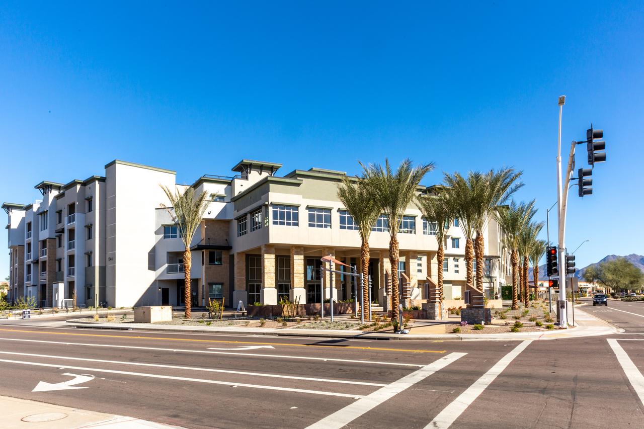 Stay Alfred At The District - thumb 1