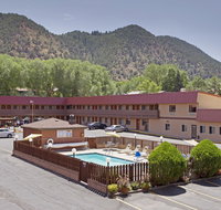 Glenwood Springs Cedar Lodge - Tourism House