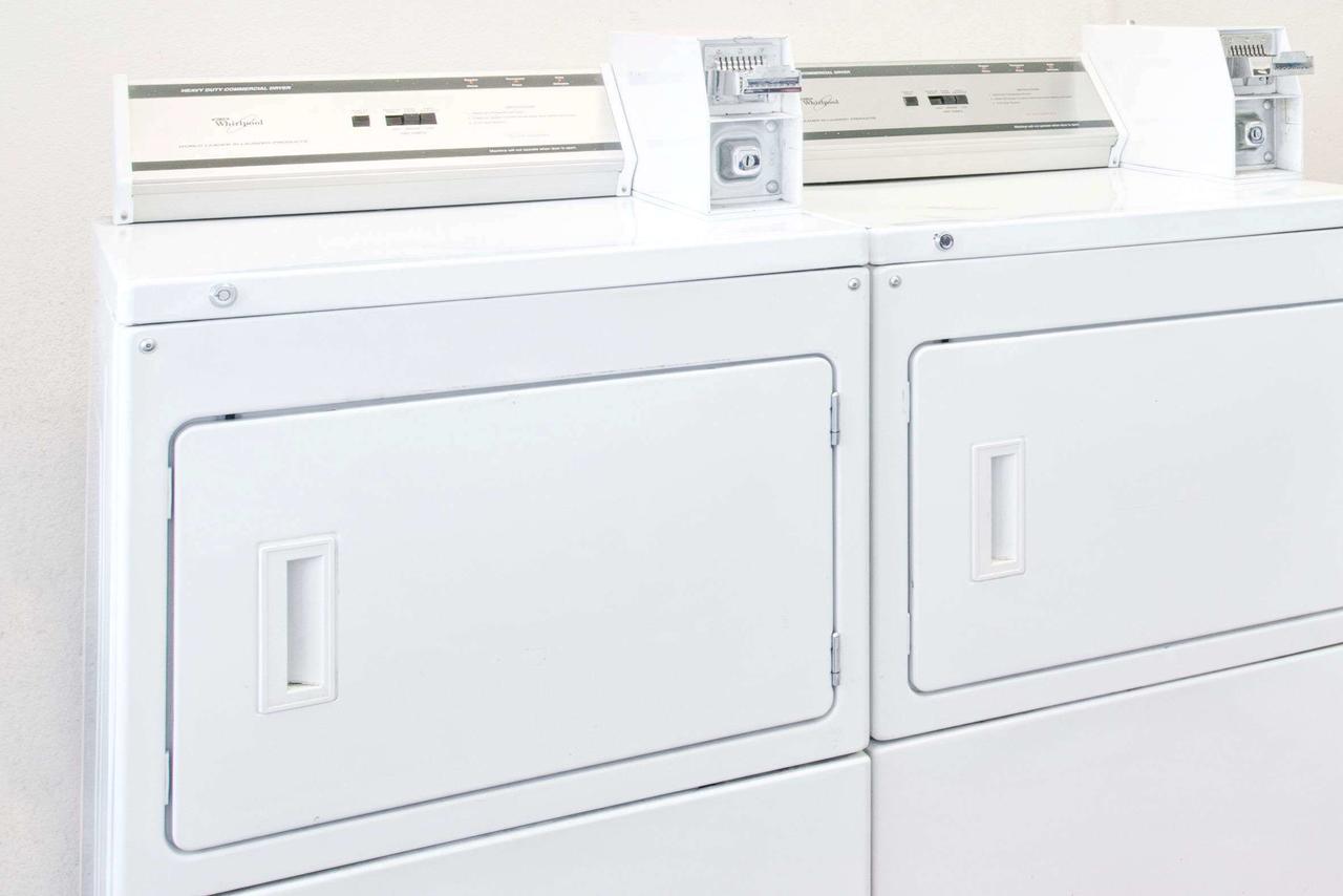 Knights Inn Aurora - thumb 5