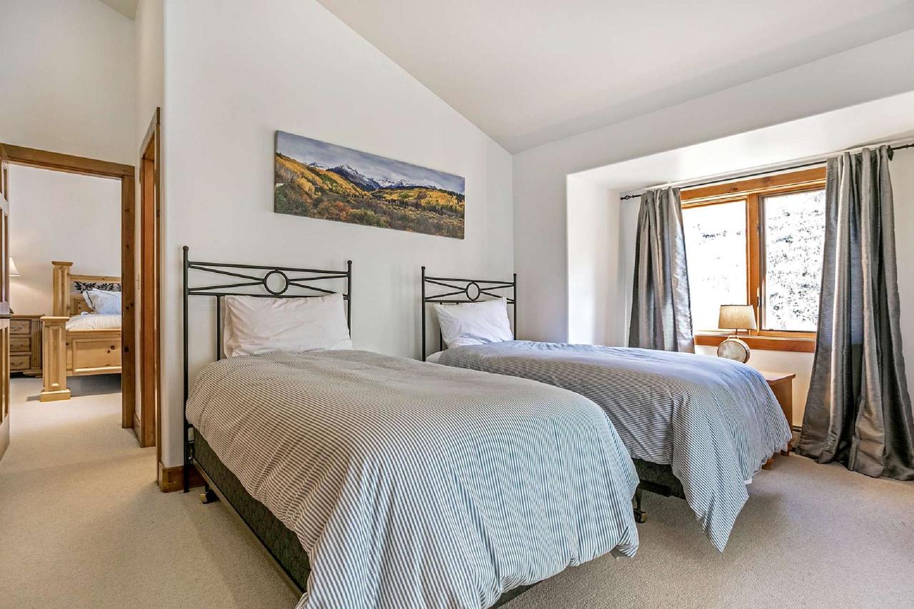 Bachelor Springs 178 - thumb 16