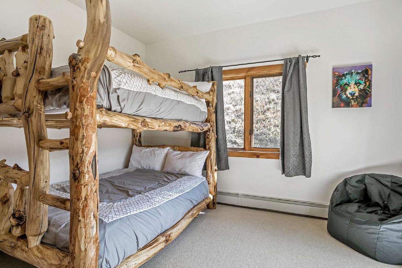 Bachelor Springs 178 - thumb 1