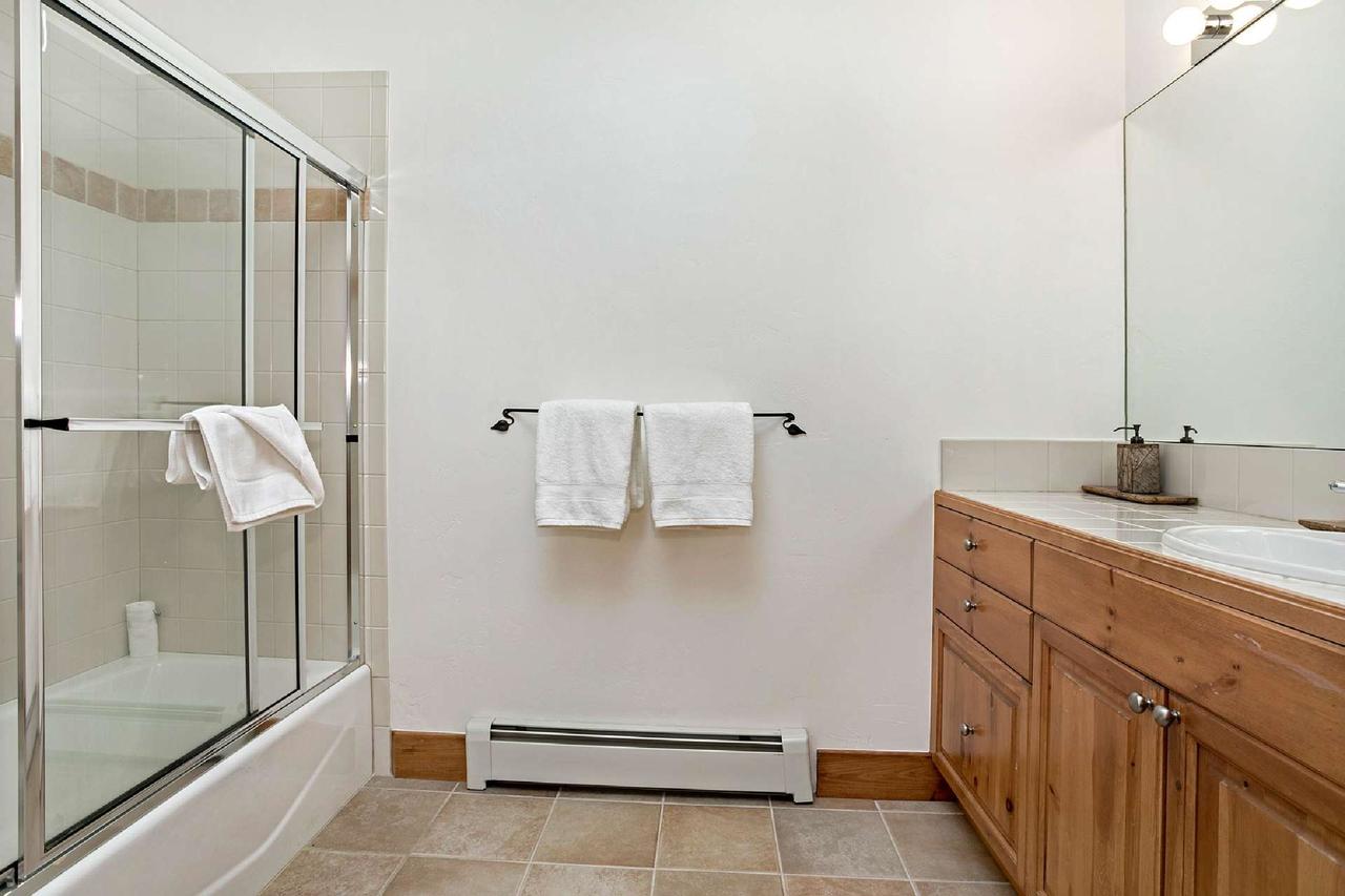 Bachelor Springs 178 - thumb 11