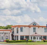 Days Inn by Wyndham Windsor Locks / Bradley Intl Airport - Tourism House