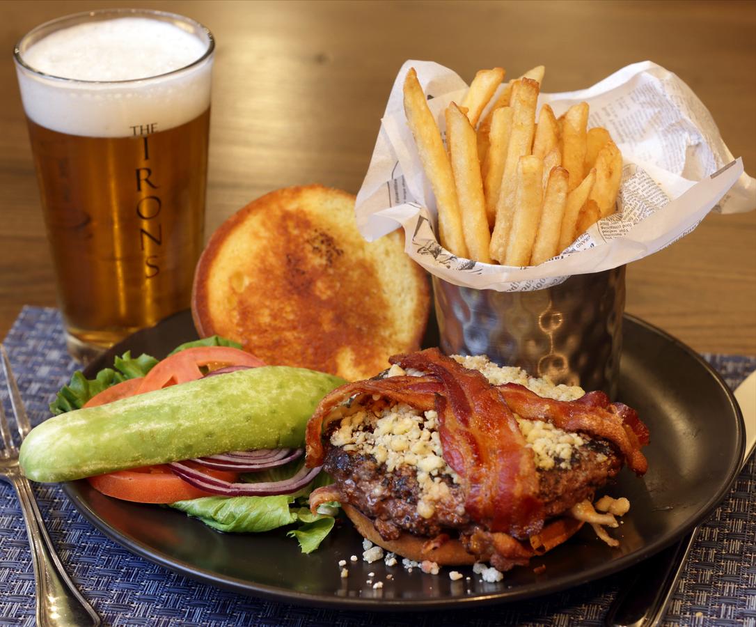 Hilton Mystic - thumb 11