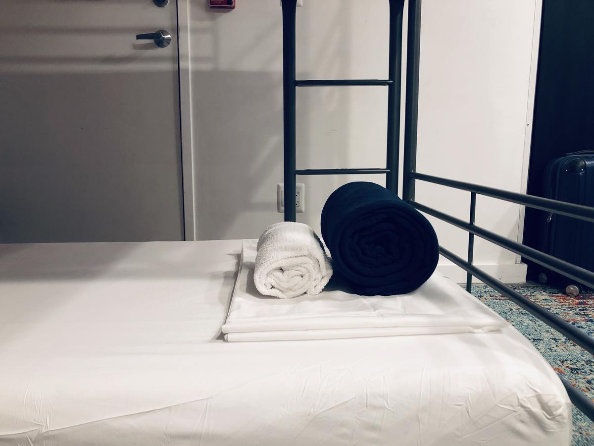 HighRoad Hostel DC - thumb 24