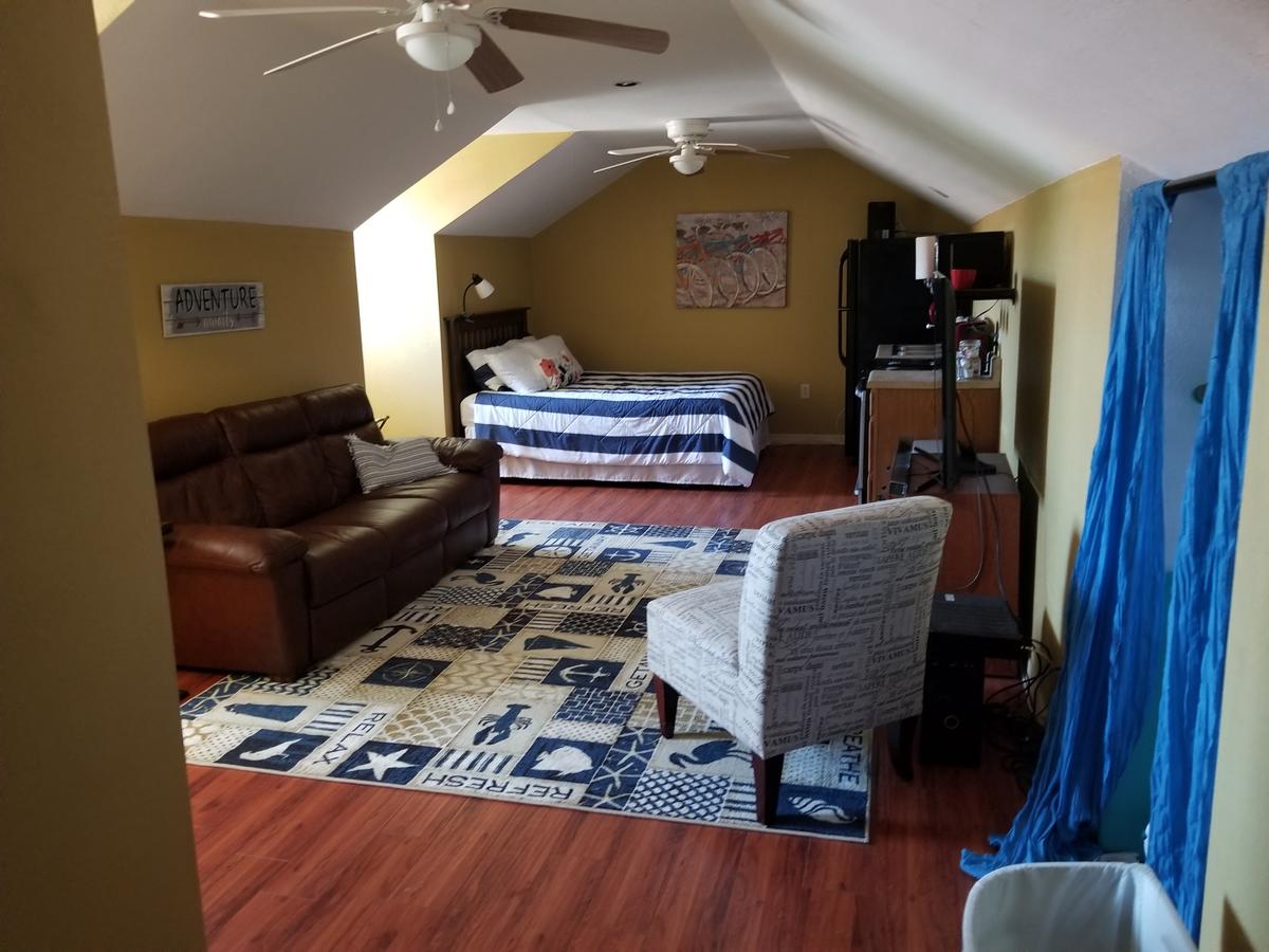 J & S Oasis - thumb 4