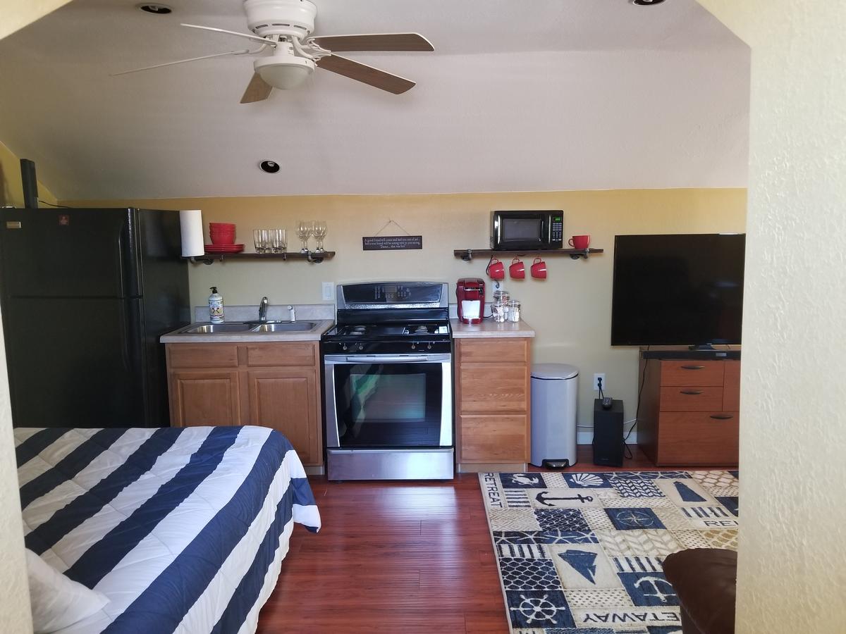 J & S Oasis - thumb 10