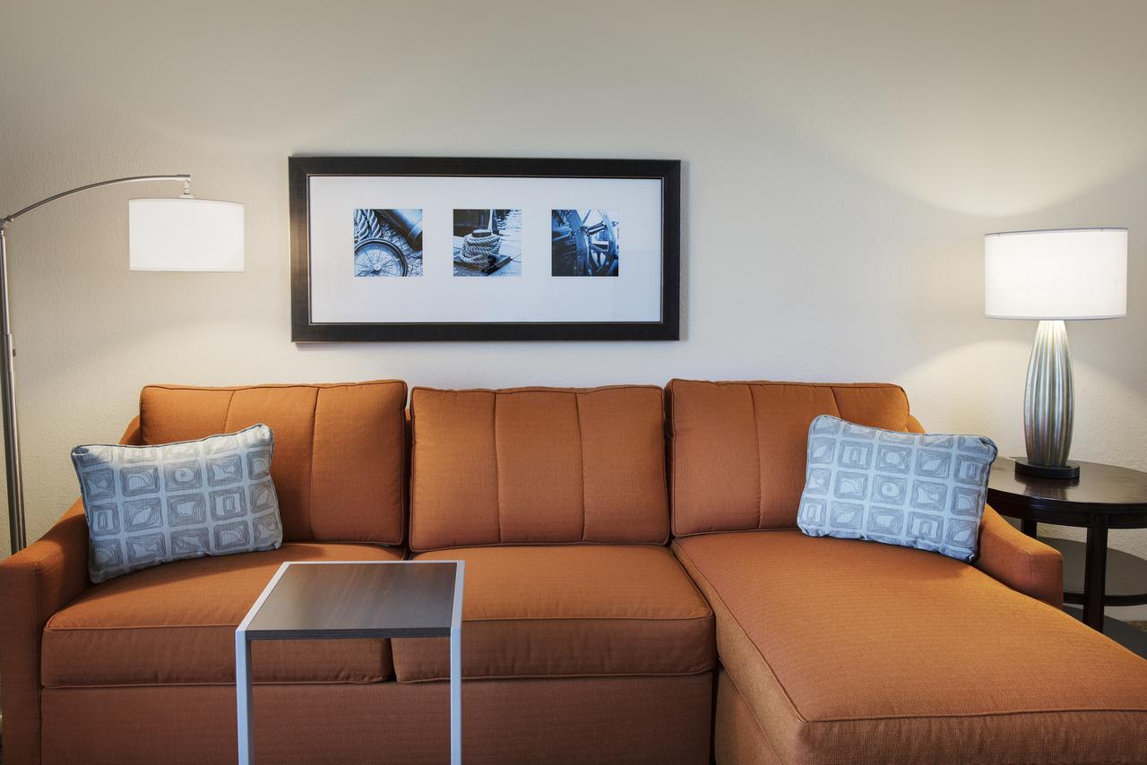 Hampton Inn West Palm Beach Central Airport - thumb 16