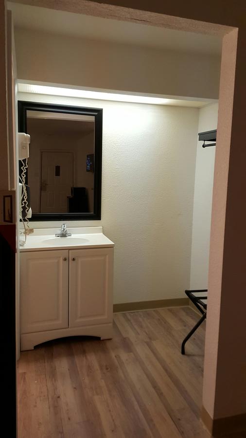 Tricove Inn & Suites - thumb 2