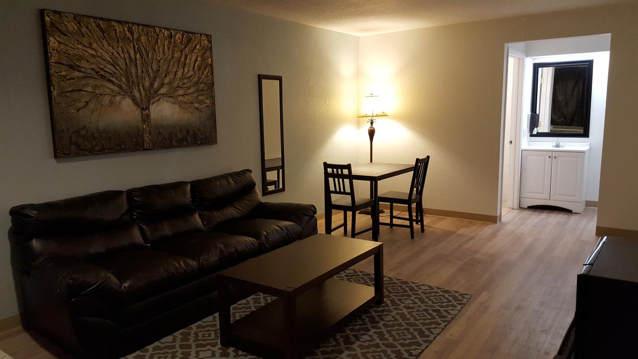 Tricove Inn & Suites - thumb 17