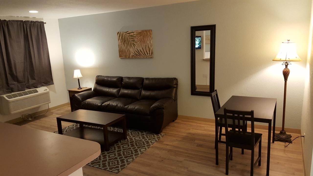 Tricove Inn & Suites - thumb 12