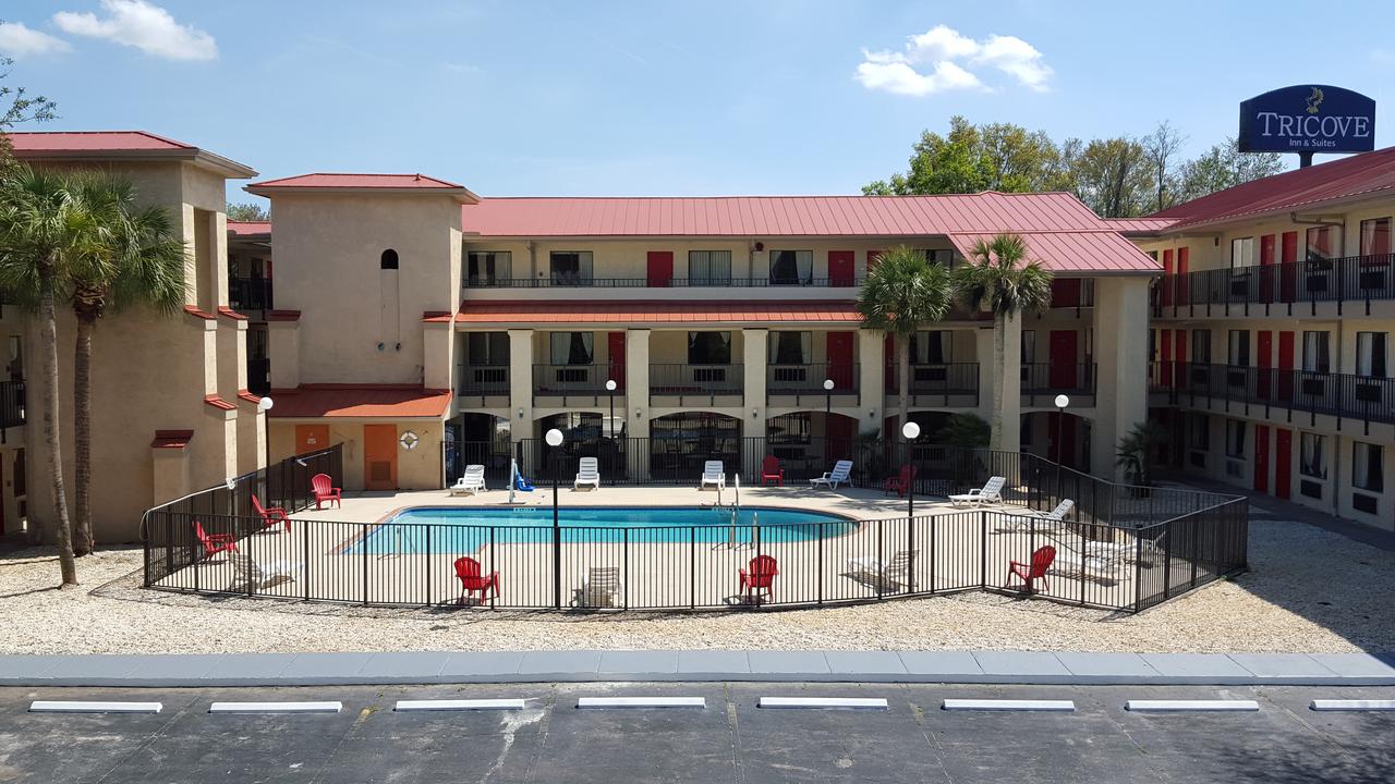 Tricove Inn & Suites - thumb 1