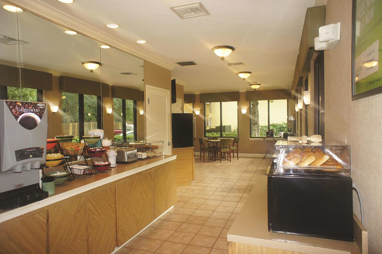 La Quinta Inn By Wyndham Daytona Beach/Intl Speedway - thumb 4
