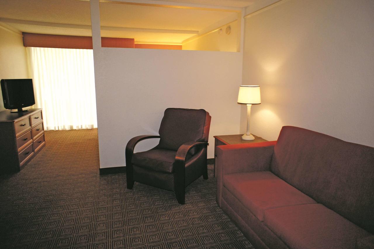 La Quinta Inn By Wyndham Daytona Beach/Intl Speedway - thumb 20