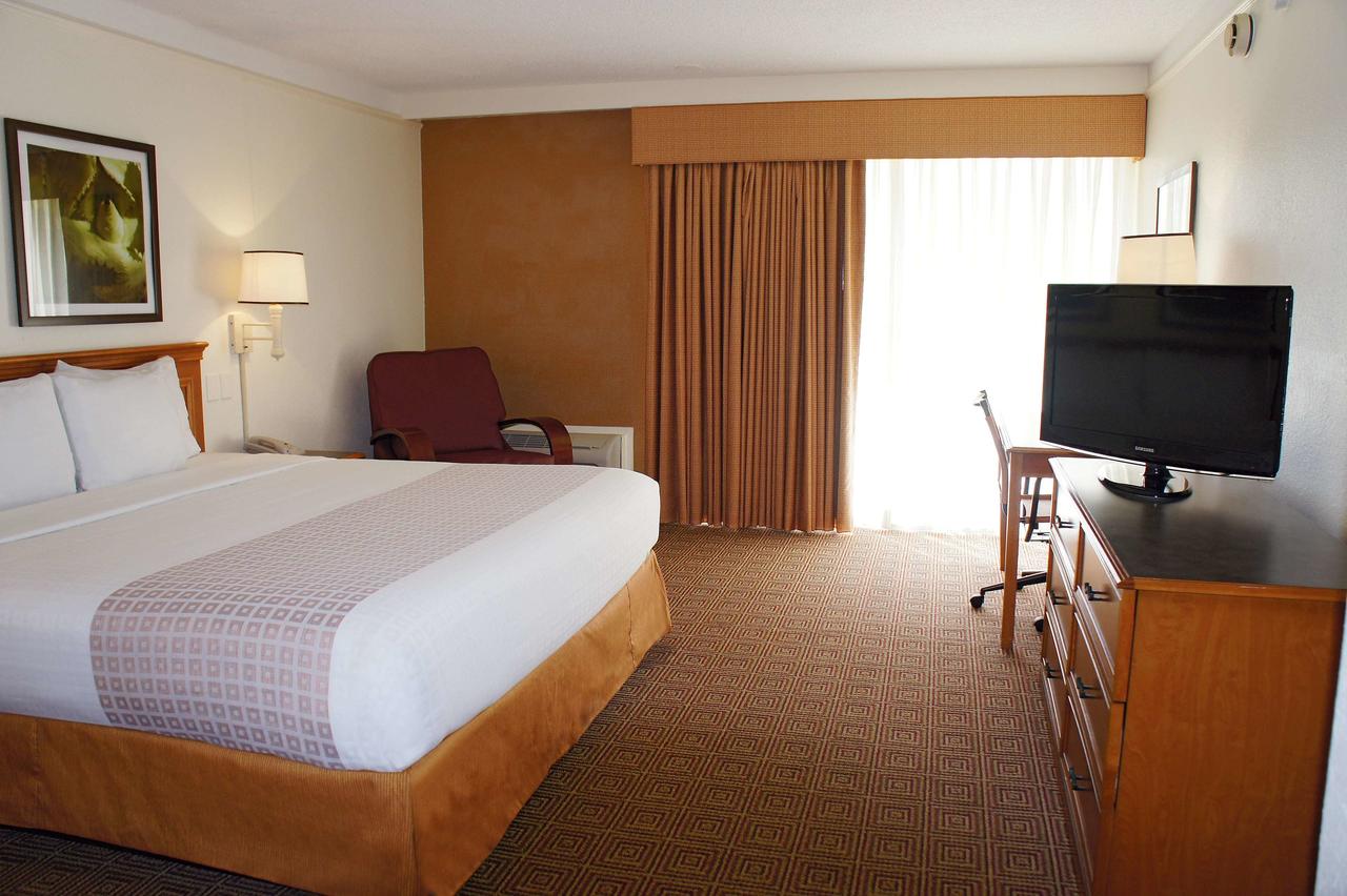 La Quinta Inn By Wyndham Daytona Beach/Intl Speedway - thumb 3
