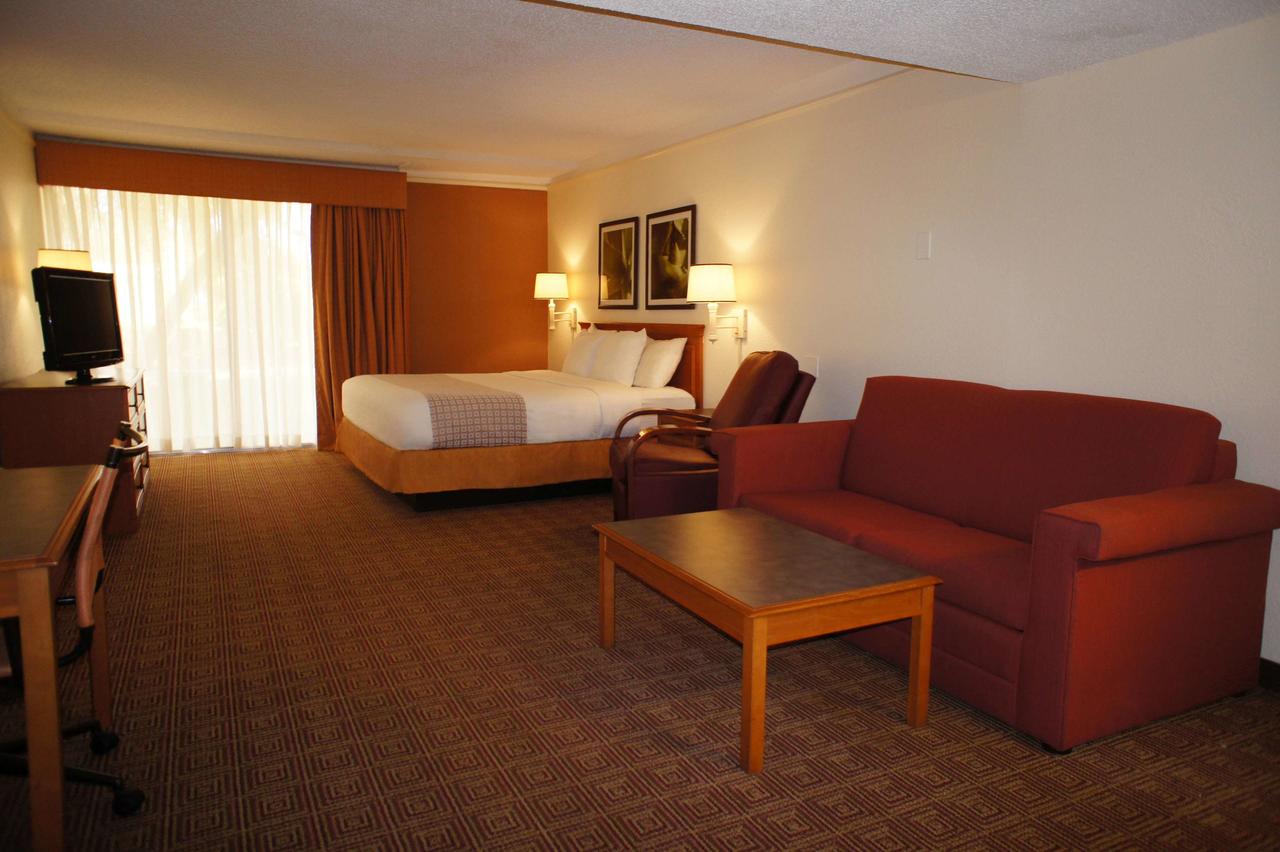 La Quinta Inn By Wyndham Daytona Beach/Intl Speedway - thumb 19