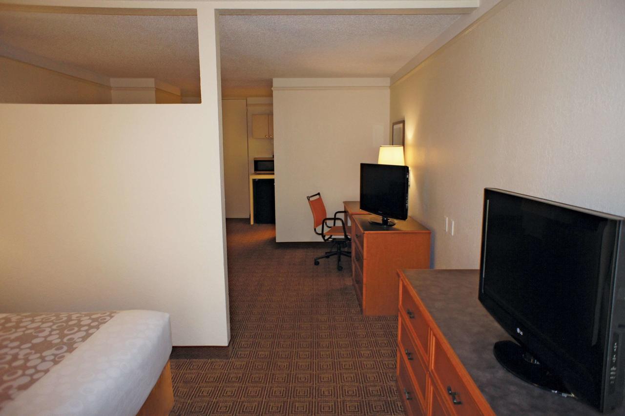 La Quinta Inn By Wyndham Daytona Beach/Intl Speedway - thumb 22