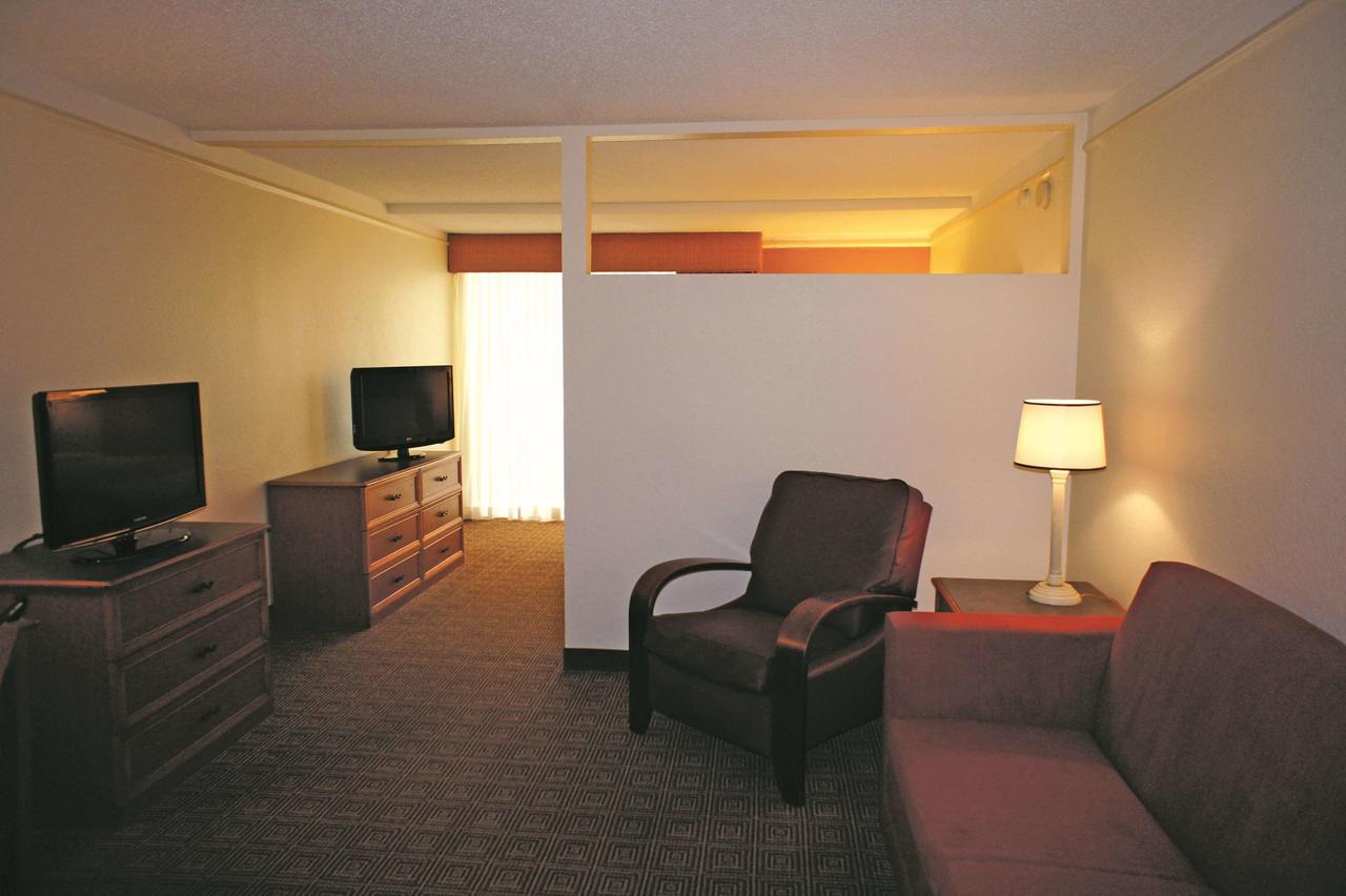 La Quinta Inn By Wyndham Daytona Beach/Intl Speedway - thumb 17