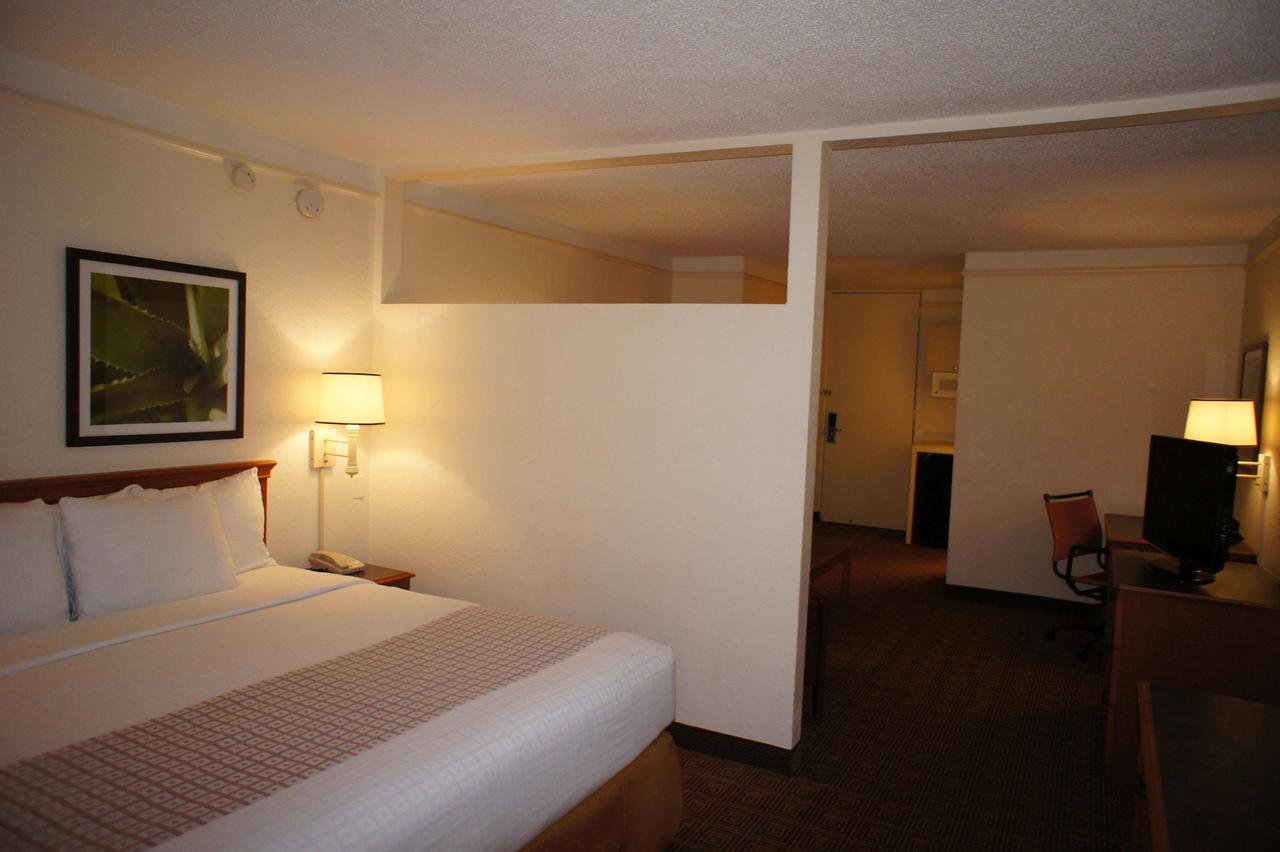La Quinta Inn By Wyndham Daytona Beach/Intl Speedway - thumb 10