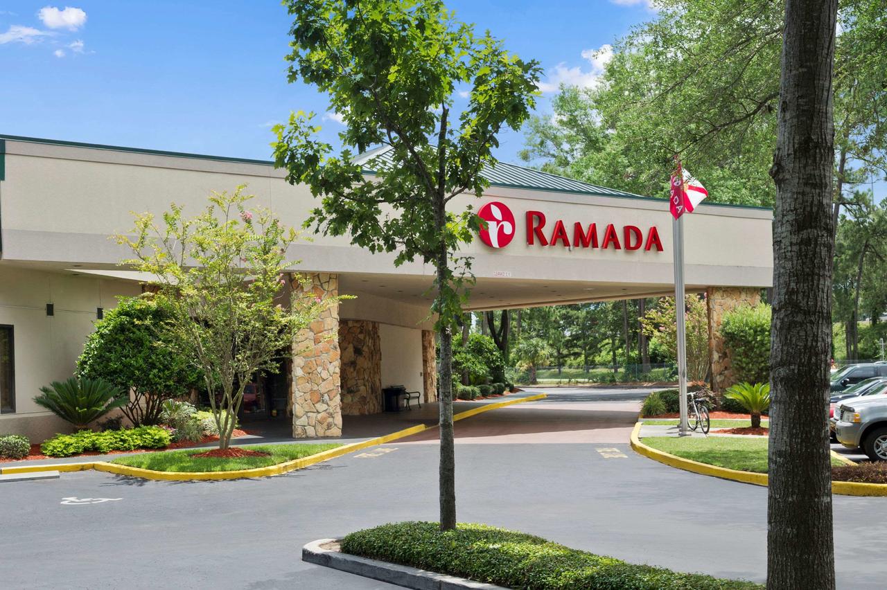 Ramada By Wyndham Jacksonville Hotel & Conference Center - thumb 0