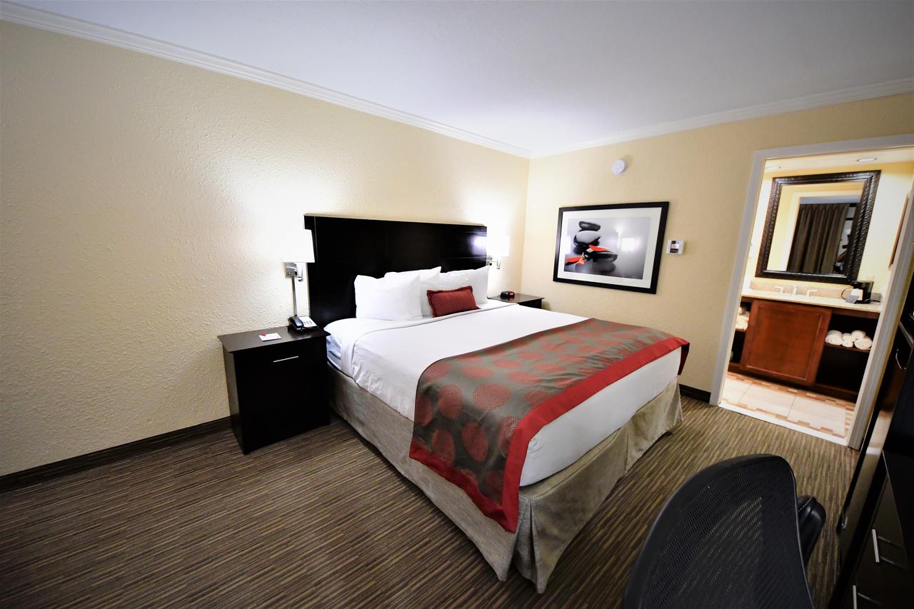 Ramada By Wyndham Jacksonville Hotel & Conference Center - thumb 14