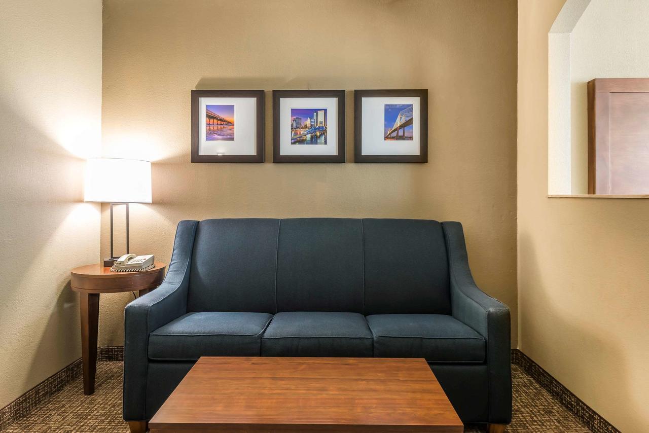 Comfort Suites Baymeadows Near Butler Blvd - thumb 31