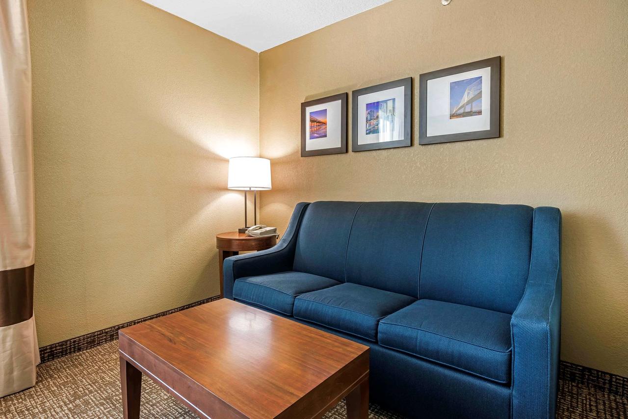Comfort Suites Baymeadows Near Butler Blvd - thumb 17
