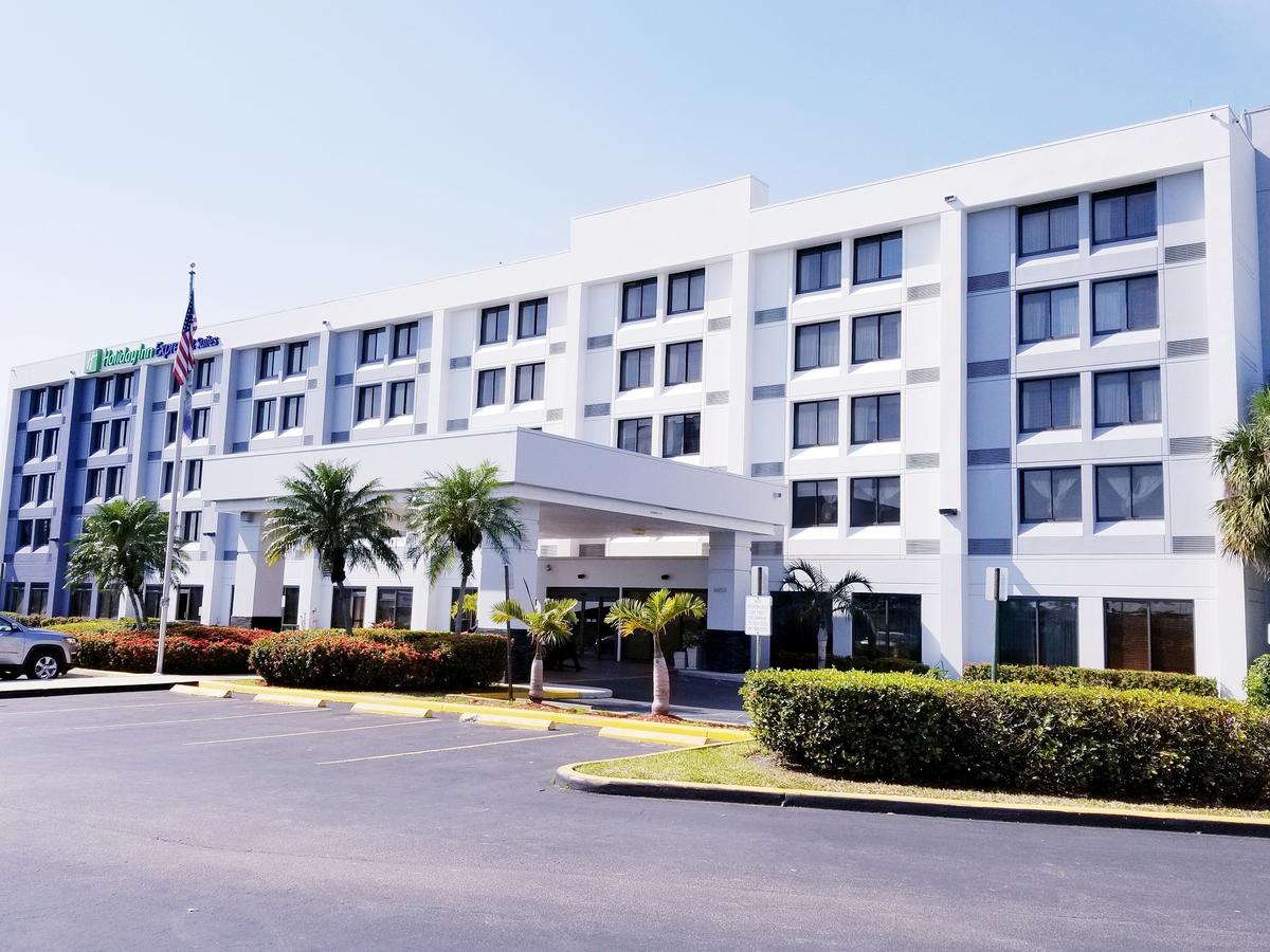 Holiday Inn Express Hotel & Suites Miami - Hialeah(Newly Renovated) - thumb 0