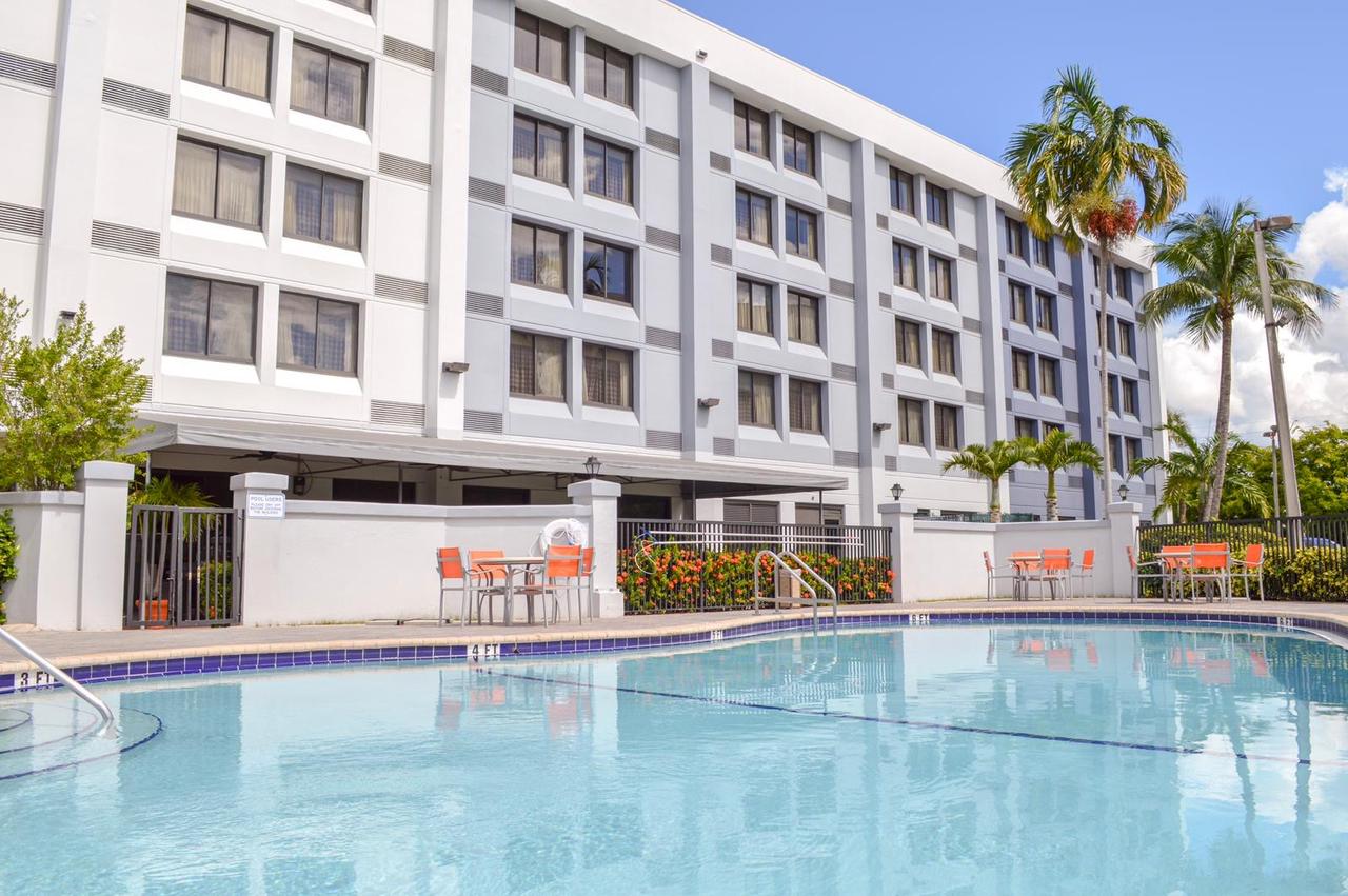 Holiday Inn Express Hotel & Suites Miami - Hialeah(Newly Renovated) - thumb 2