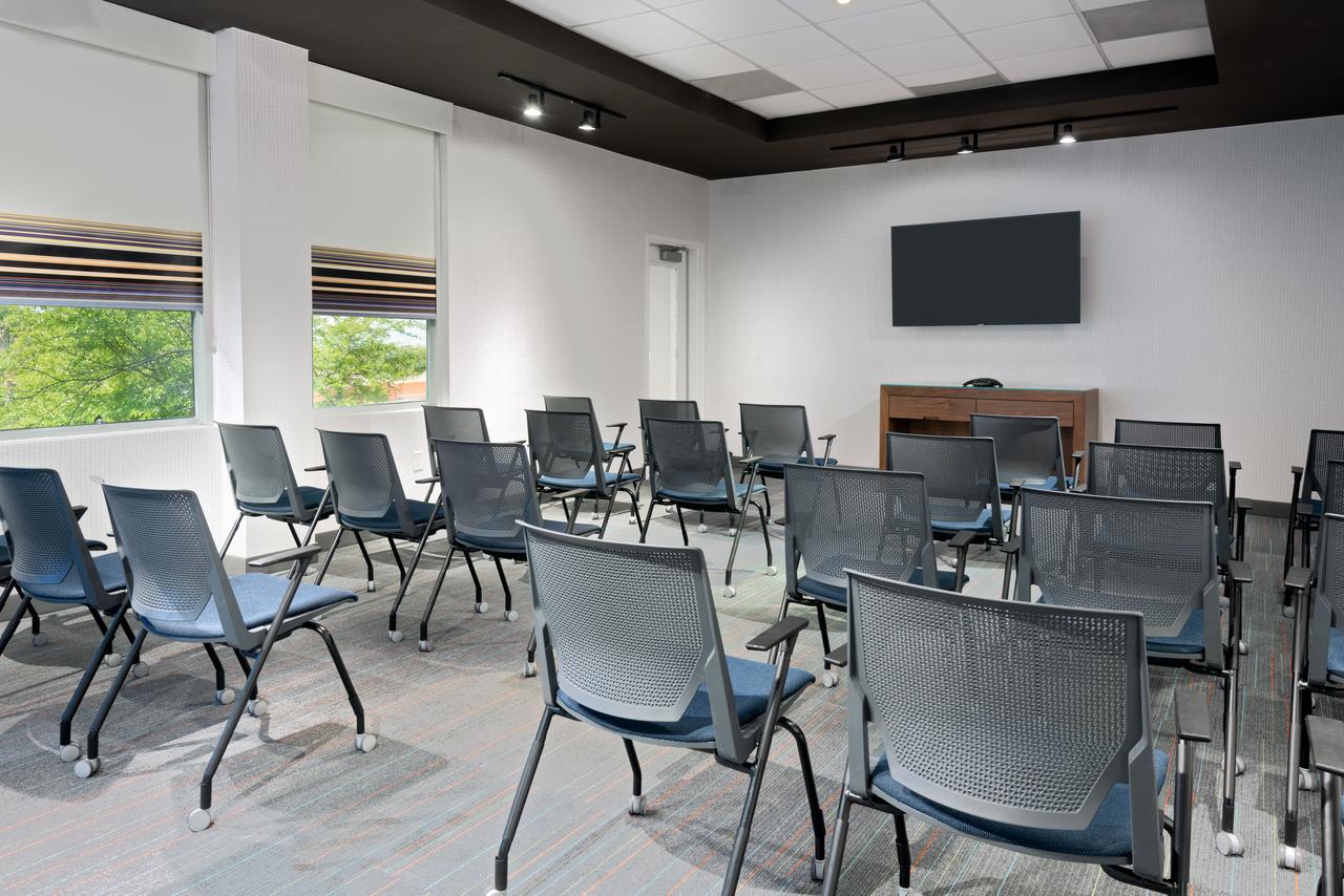 Aloft Jacksonville Airport - thumb 7