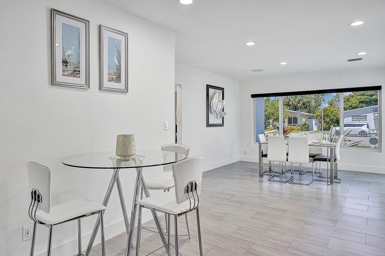 Elegant Tropical House With Pool - thumb 17