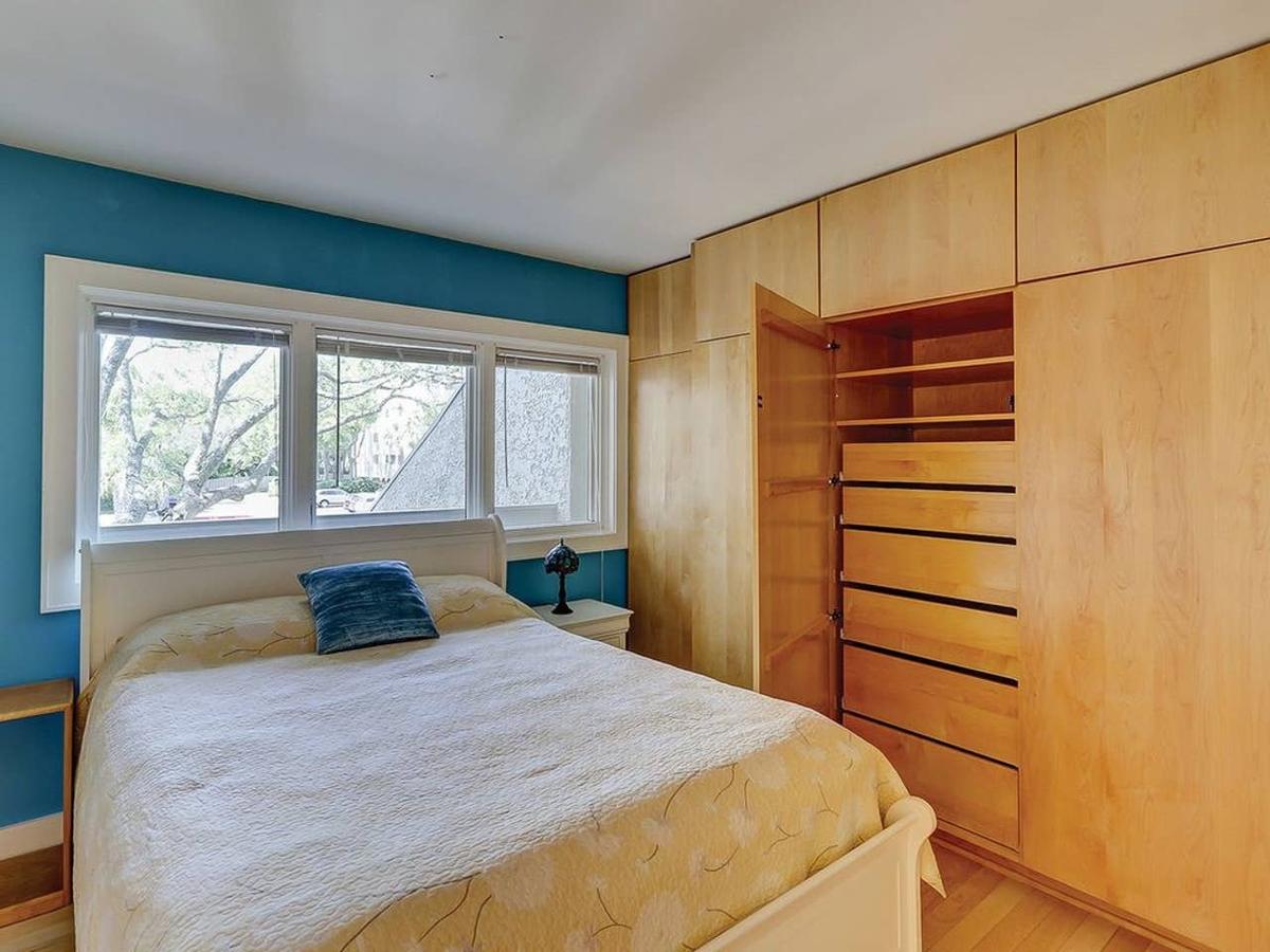 Famous Hyde Ocean Condo Hotel - thumb 20